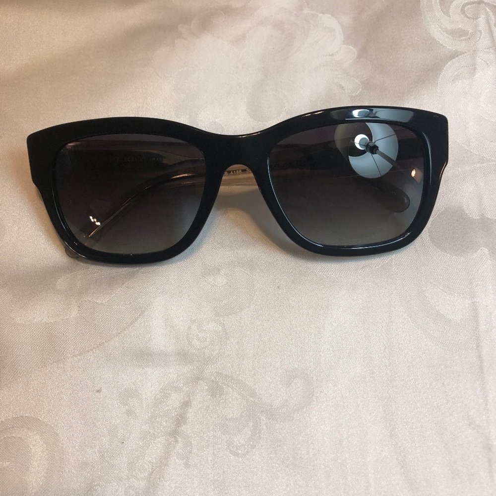 Burberry Sunglasses B 4188